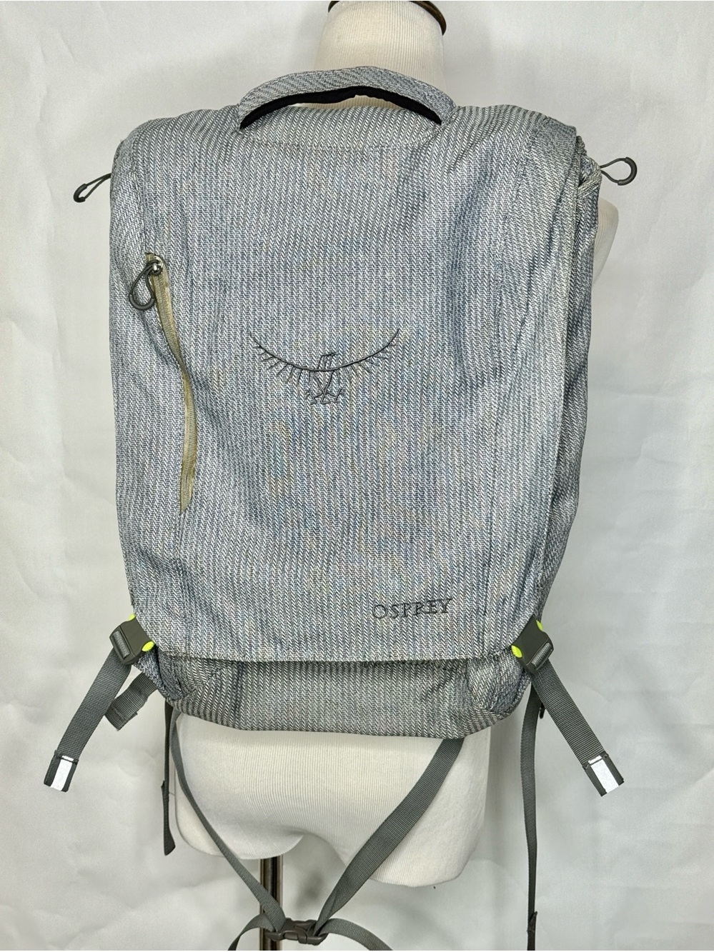 OSPREY Pixel Laptop Backpack in Grey Herringbone